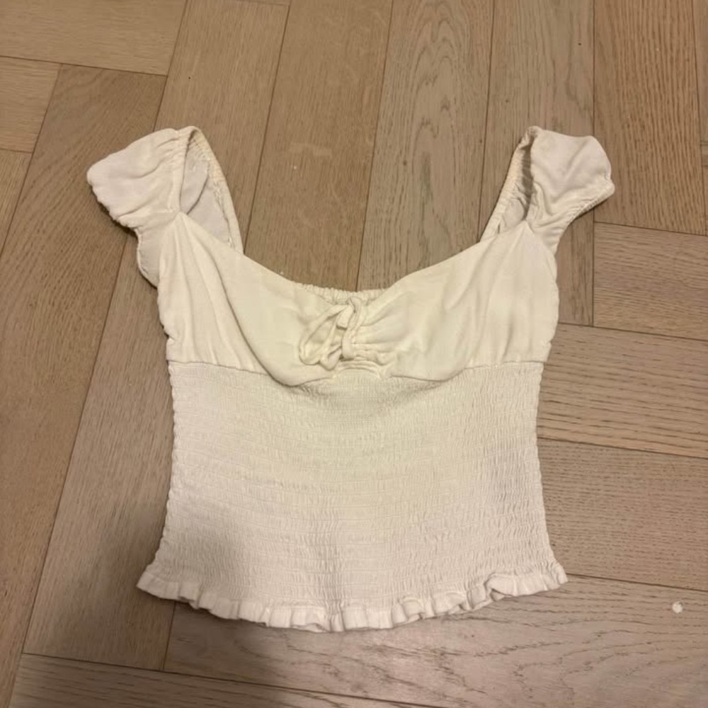 Aritzia White Top